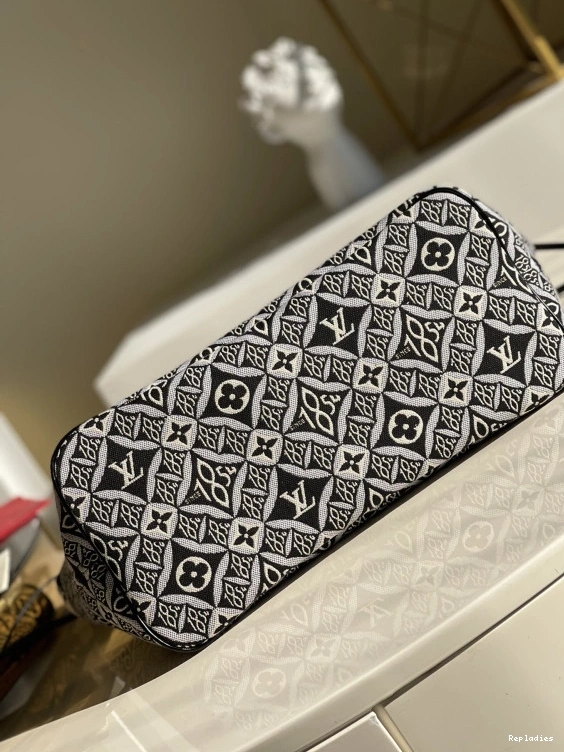 Cheap VUITTON MM NEVERFULL LOUIS 0815